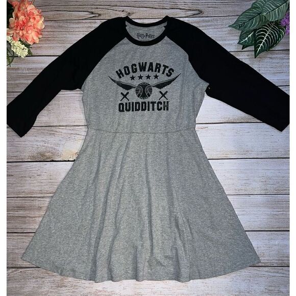 Harry Potter Quidditch Raglan Dress (Med) - Picture 2 of 5